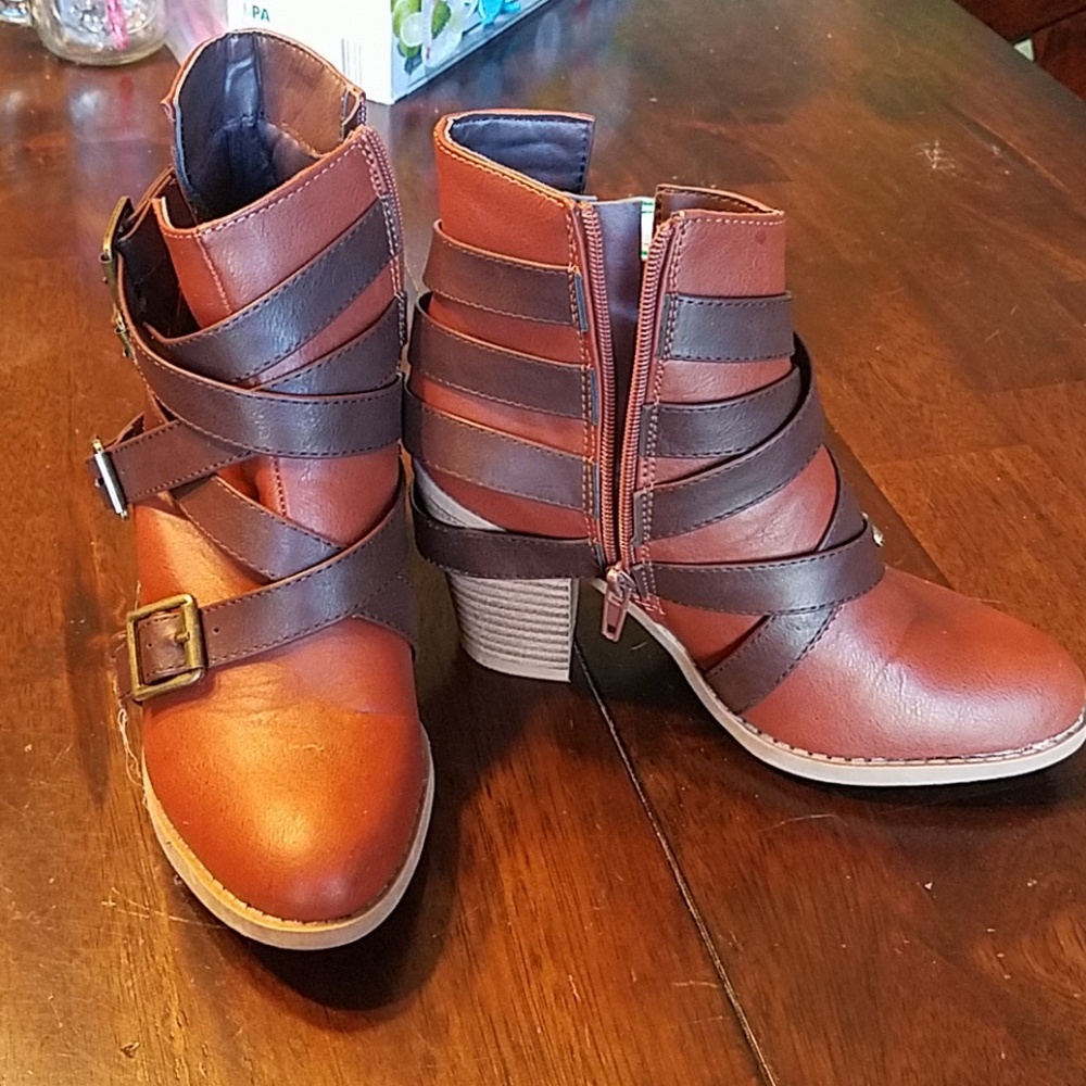 Brown/Tan booties, size 6/7. Only worn once